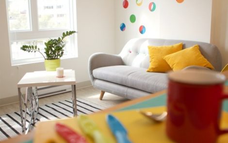 Inclure des pop de couleur dans votre appartement ?