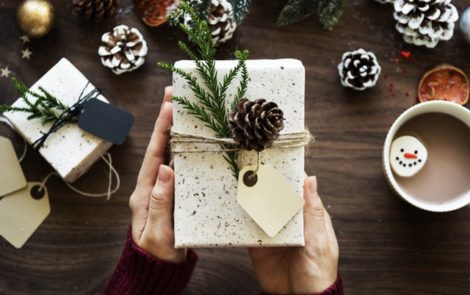 Dix idées de boutiques où trouver de chouettes cadeaux pour la période des Fêtes